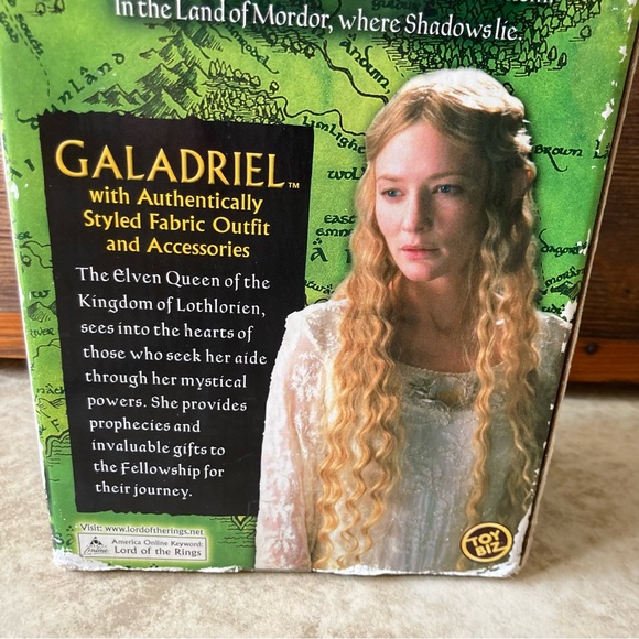 Vintage Lord of the Rings Galadriel Collector Action Figure Doll by ToyBiz 2002 - Picture 9 of 14